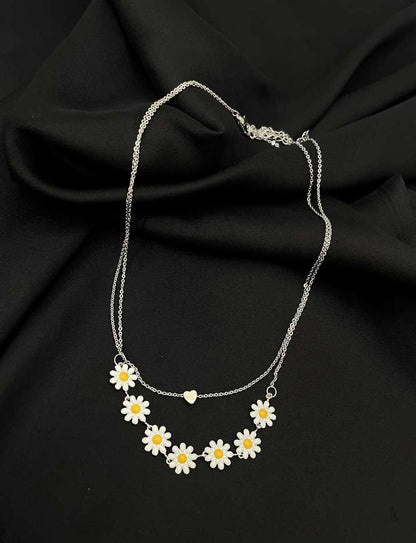 Isabelle Heart-Daisy Neckchain